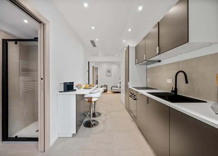 Deux Pieces Renove Au Coeur De La Vieille Ac Apartmán