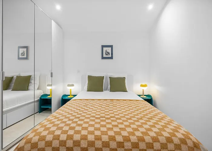 Deux Pieces Renove Au Coeur De La Vieille Ac Menton