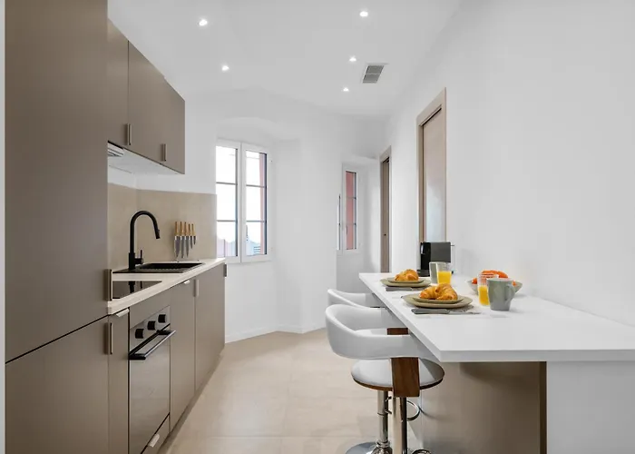 Deux Pieces Renove Au Coeur De La Vieille Ac Apartmán Menton