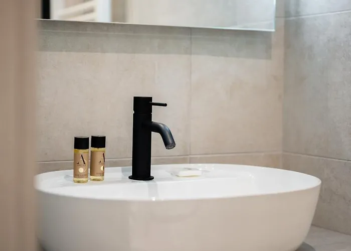 Deux Pieces Renove Au Coeur De La Vieille Ac Apartment Menton