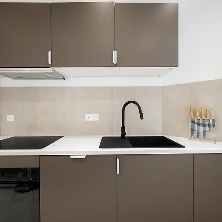 Deux Pieces Renove Au Coeur De La Vieille Ac דירה *