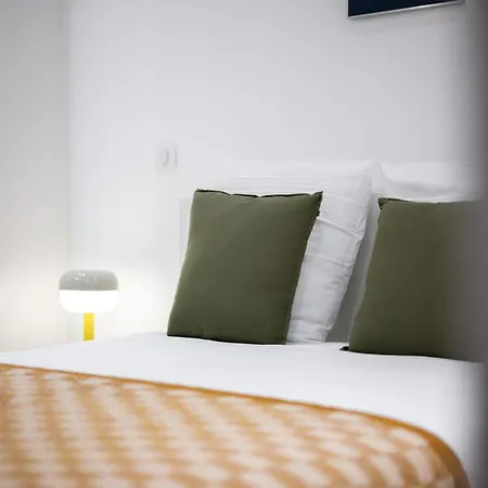 Deux Pieces Renove Au Coeur De La Vieille Ac Apartment *