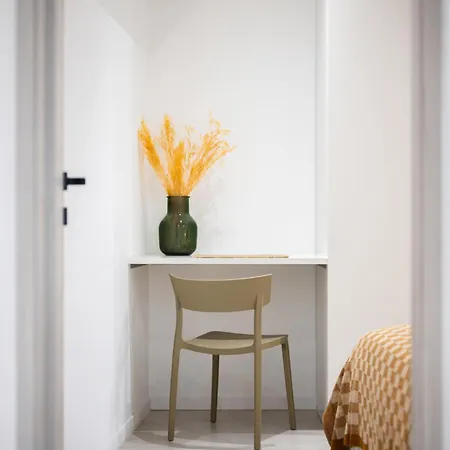 Deux Pièces Rénové Au Coeur De La Vieille Ac