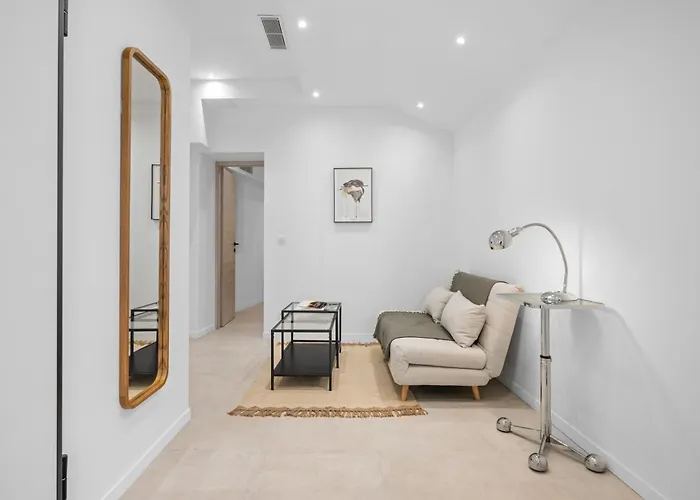 Deux Pieces Renove Au Coeur De La Vieille Ac Апартаменти *